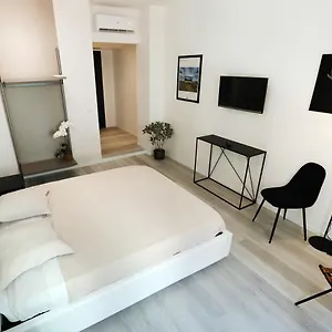 Bed & Breakfast Boutique Four, Bari